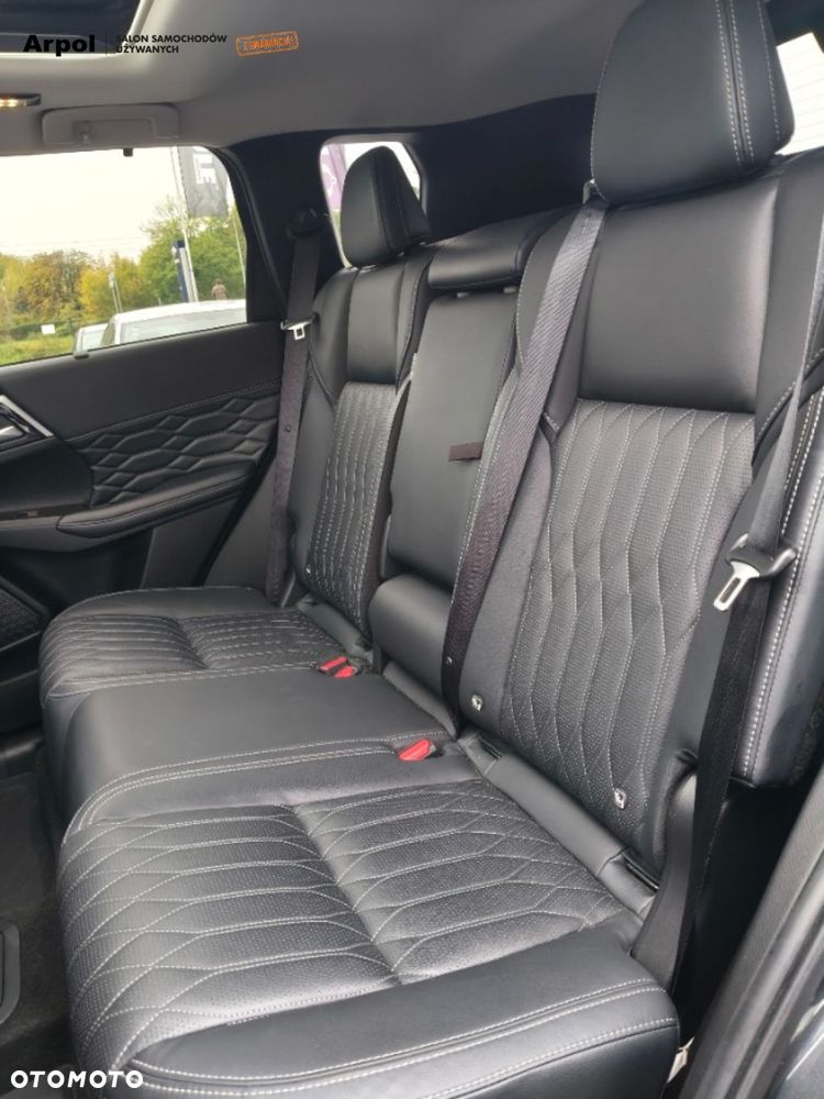 Mitsubishi Outlander - 26