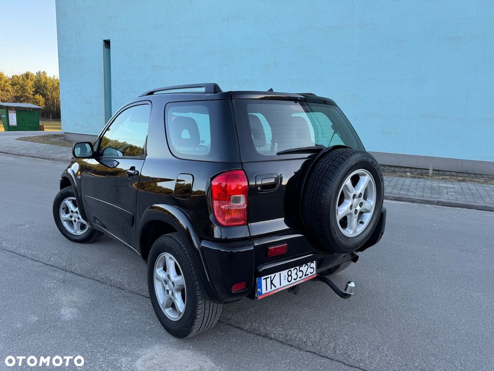 Toyota RAV4 D-4D 4x4 - 6