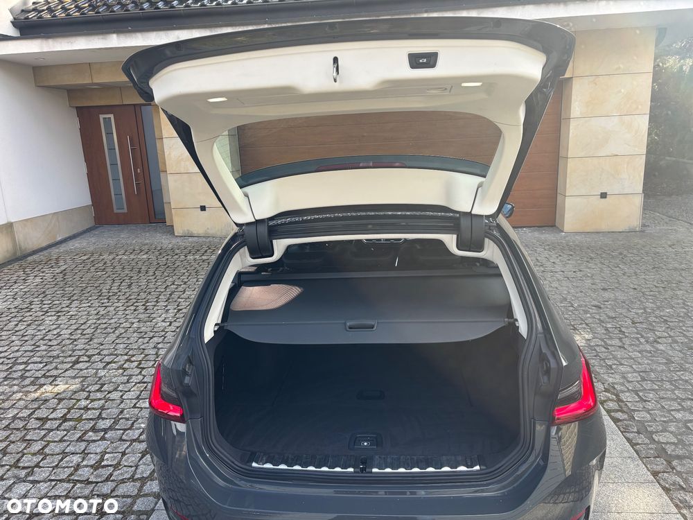 BMW Seria 3 320d - 8