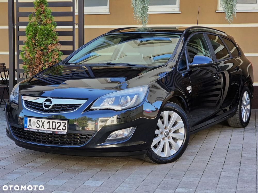 Opel Astra 1.6 Turbo 150 Jahre - 11