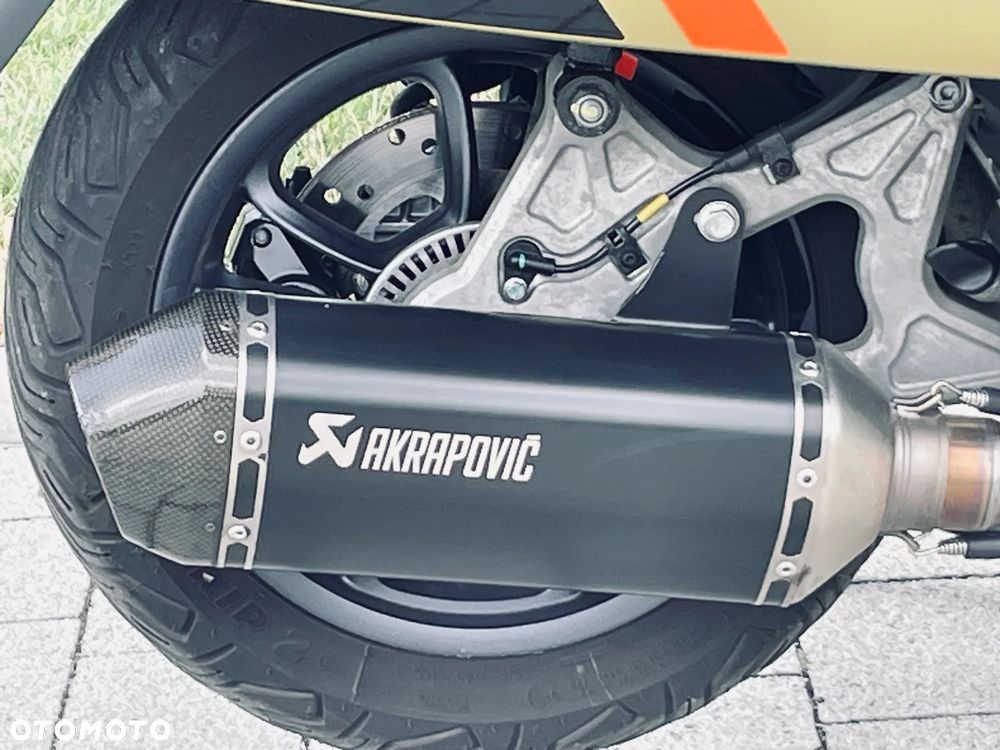 Vespa GTS - 13