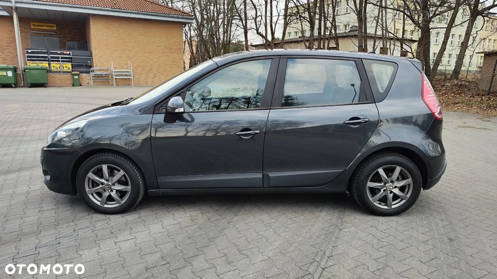 Renault Scenic 1.6 16V 110 TomTom Edition - 4