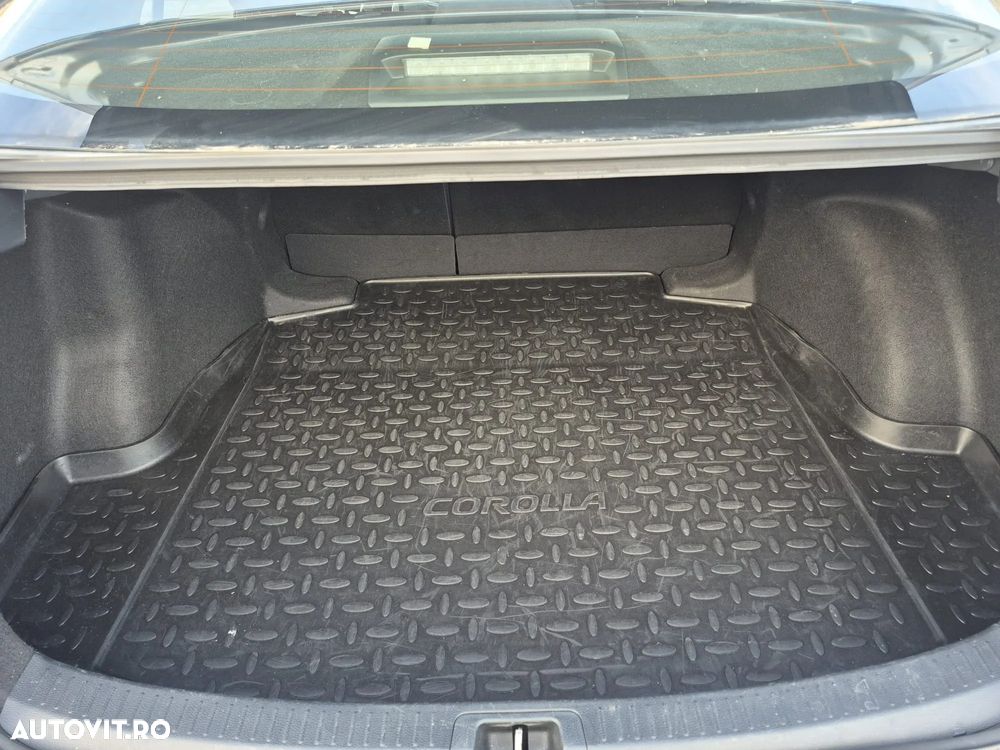 Toyota Corolla Sedan 1.5 TNGA CVT Business - 12