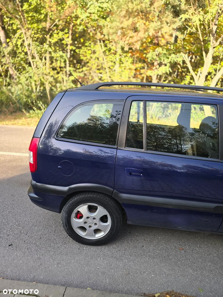 Opel Zafira - 15
