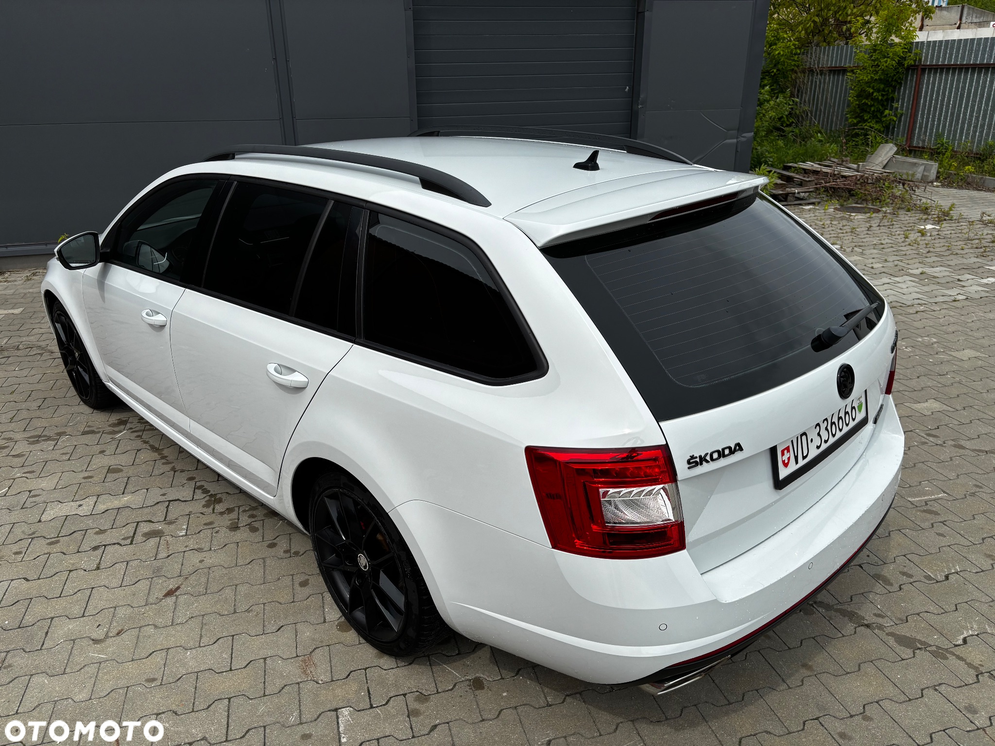 Skoda Octavia 2.0 TDI DSG RS - 7