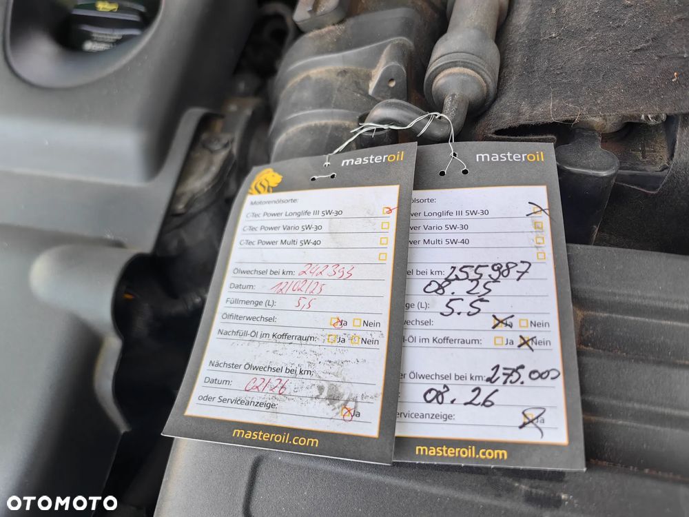 Volkswagen Passat Variant 2.0 TDI SCR DSG BlueMotion Comfortline - 23