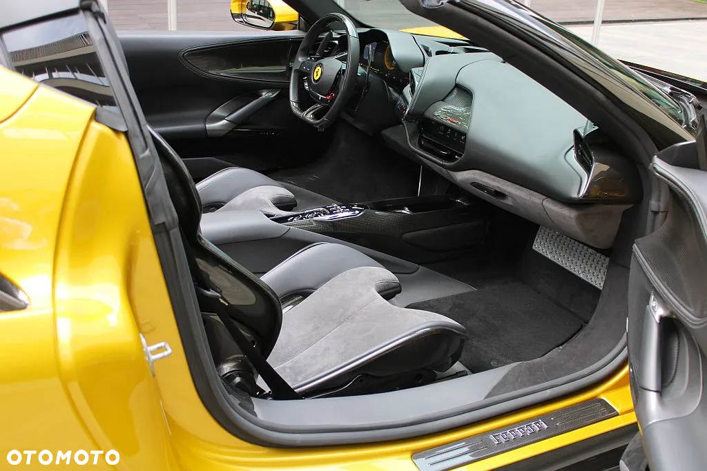Ferrari SF90 Spider - 20