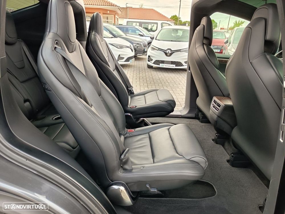 Tesla Model X 100D - 19