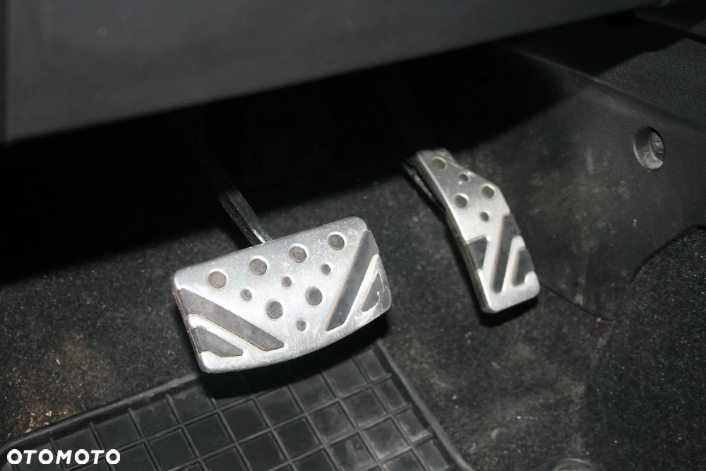 Mitsubishi ASX 2.0 Invite CVT - 15