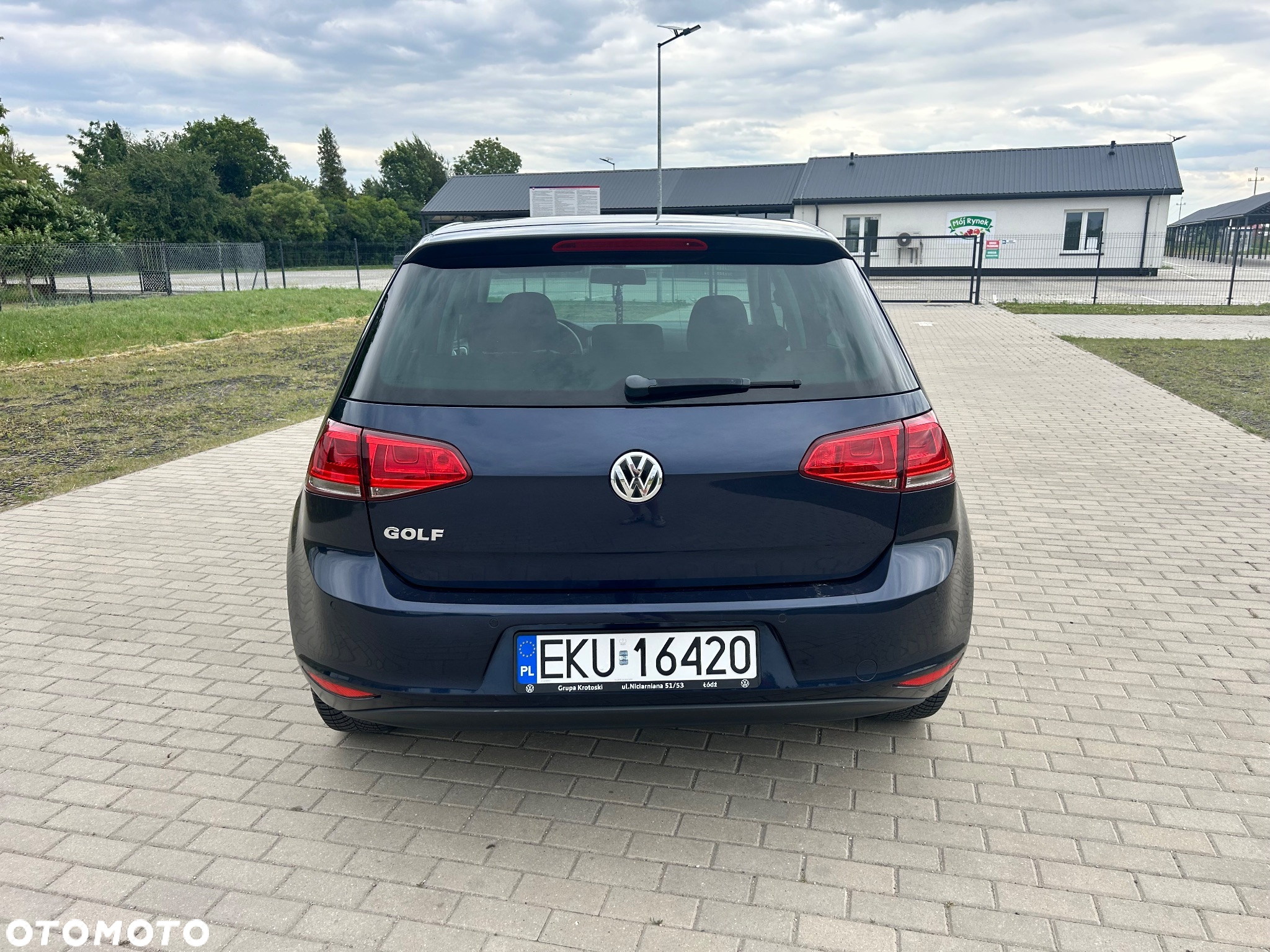 Volkswagen Golf - 8