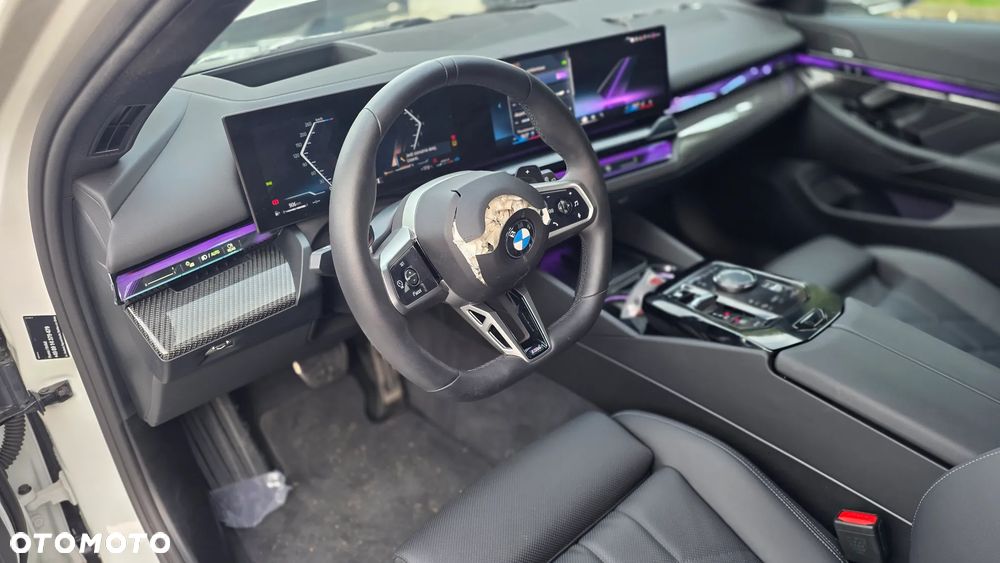 BMW Seria 5 520i mHEV M Sport - 19