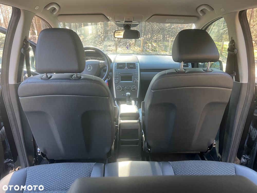 Mercedes-Benz Klasa A 180 BlueEFFICIENCY Avantgarde - 40