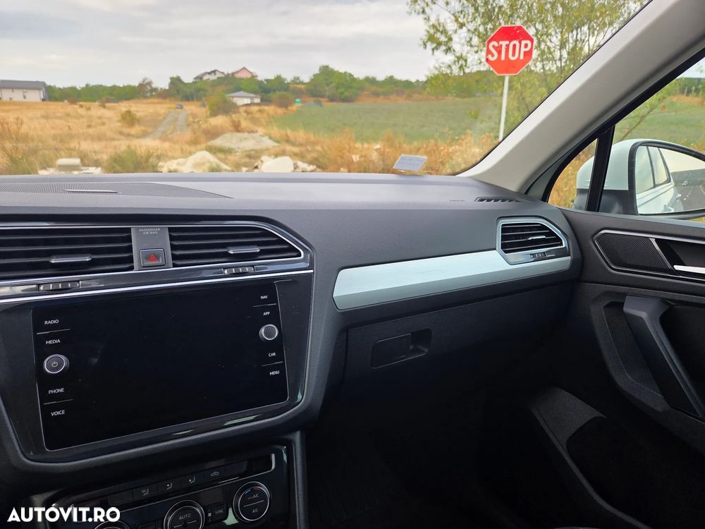 Volkswagen Tiguan - 10