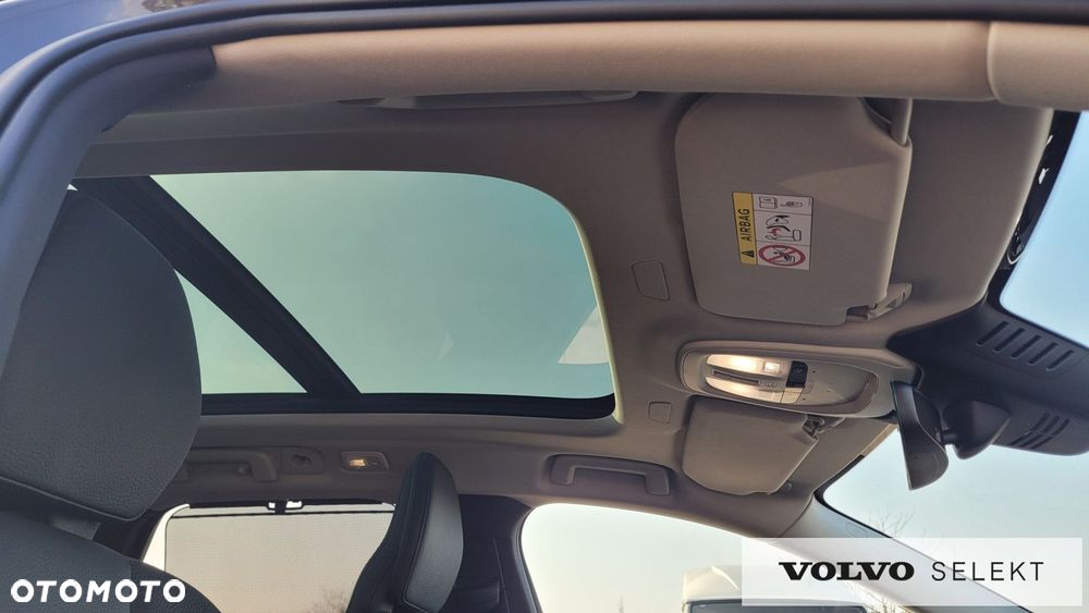 Volvo V90 Cross Country - 23