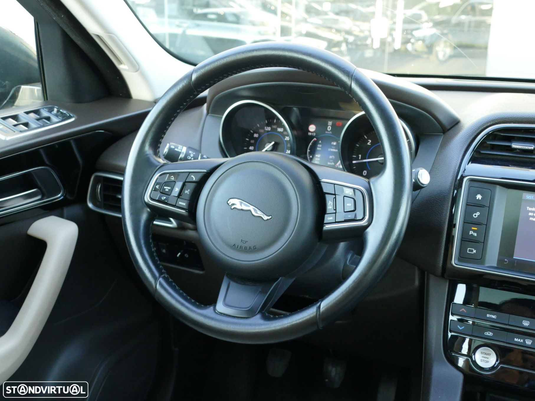 Jaguar F-Pace 2.0 i4D Prestige - 28