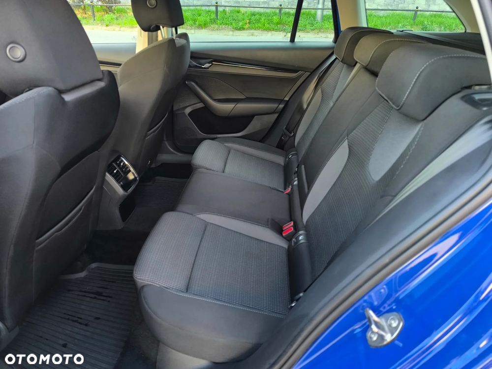 Skoda Octavia 2.0 TDI Ambition - 9