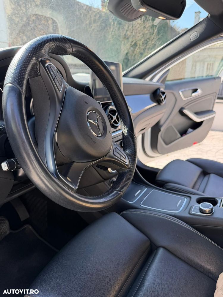 Mercedes-Benz GLA 200 d 4MATIC Aut. - 13
