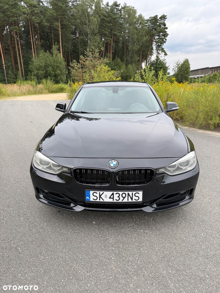BMW Seria 3 318d Sport Line - 17
