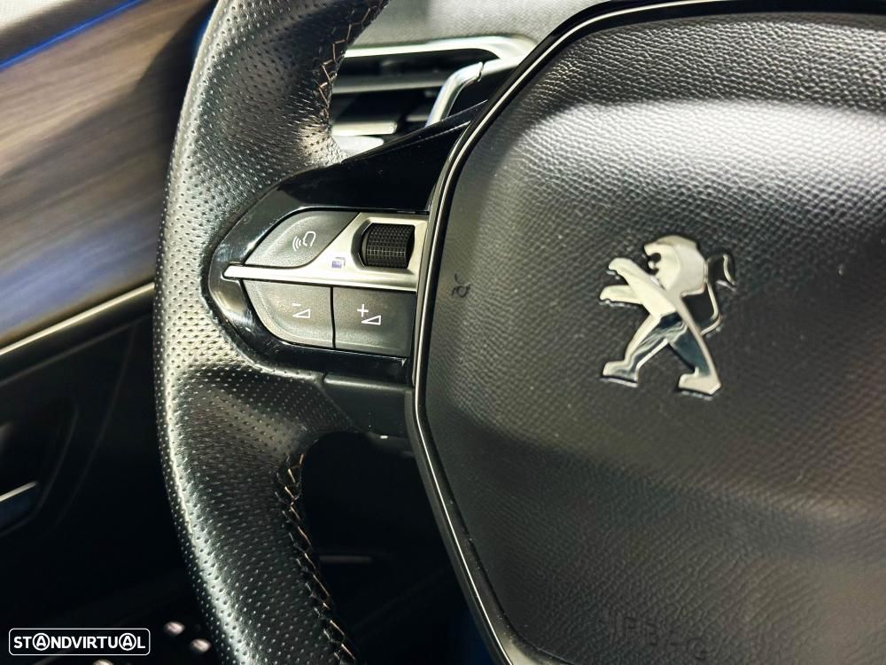 Peugeot 3008 1.6 Hybrid4 GT Pack e-EAT8 - 42