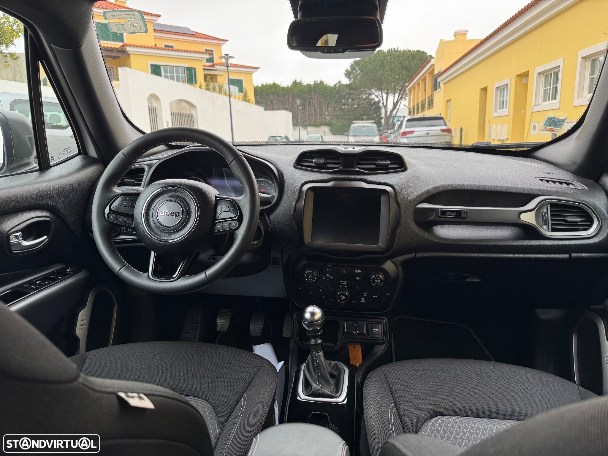 Jeep Renegade 1.0 T Sport - 32
