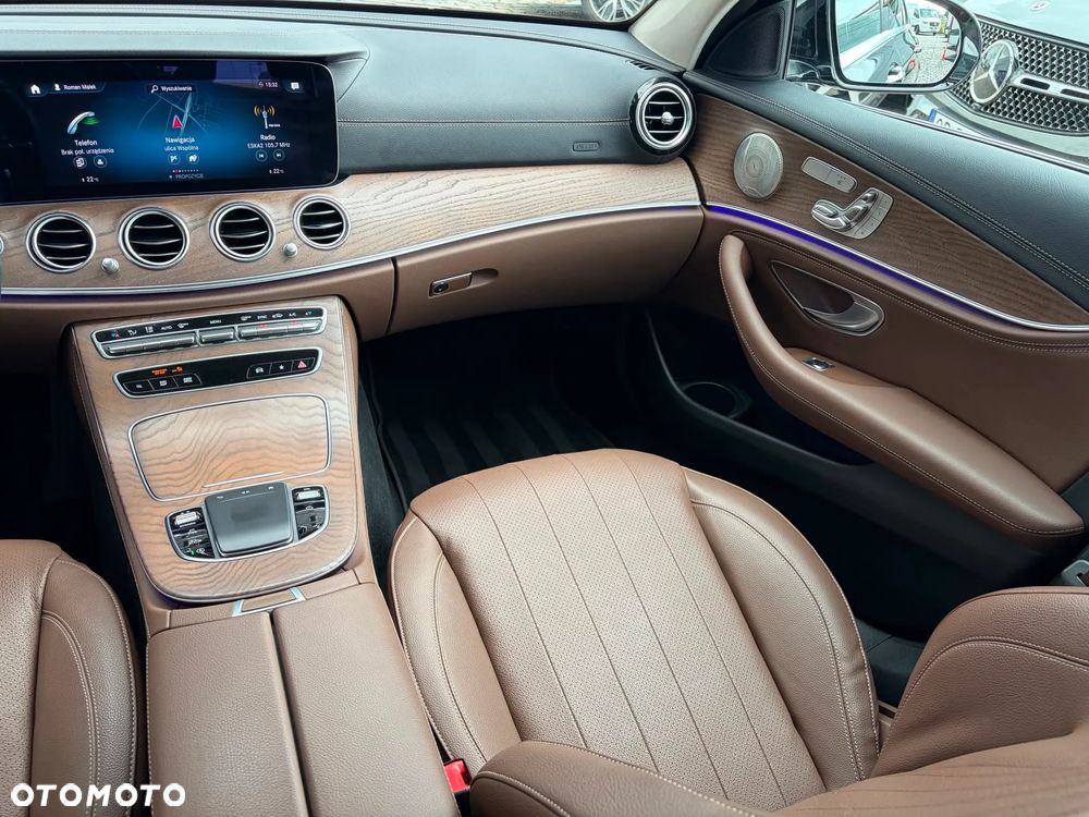 Mercedes-Benz Klasa E 220 d 4-Matic Exclusive - 18