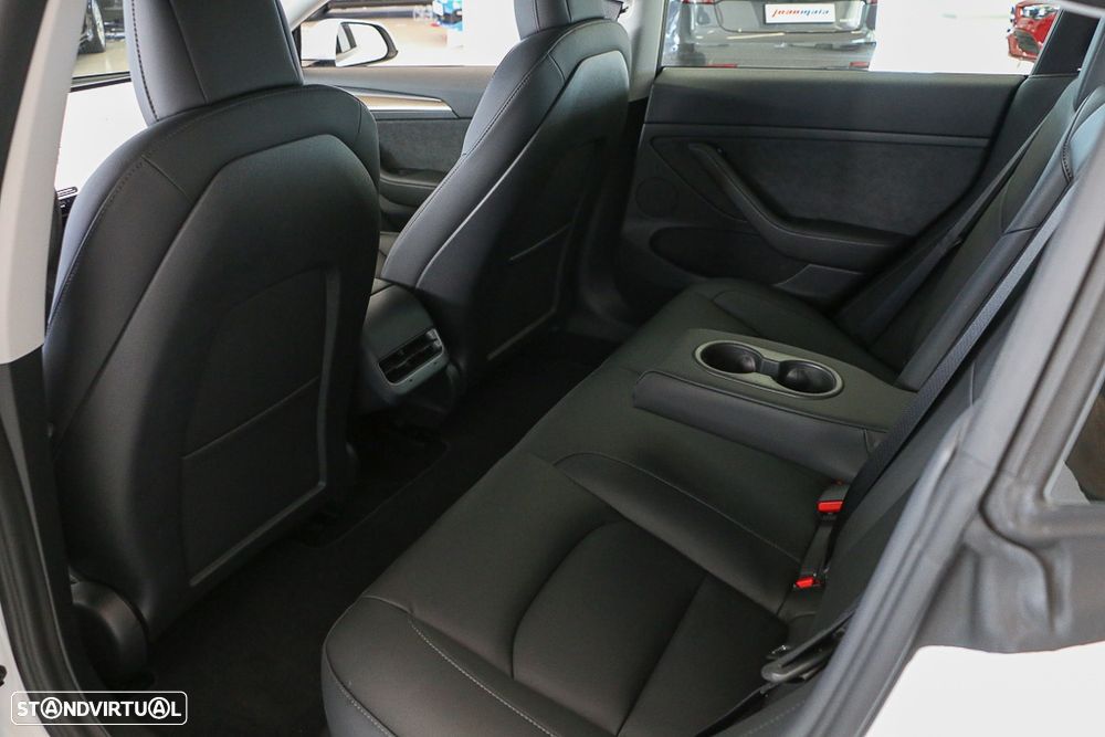Tesla Model 3 Standard Range Plus RWD - 18