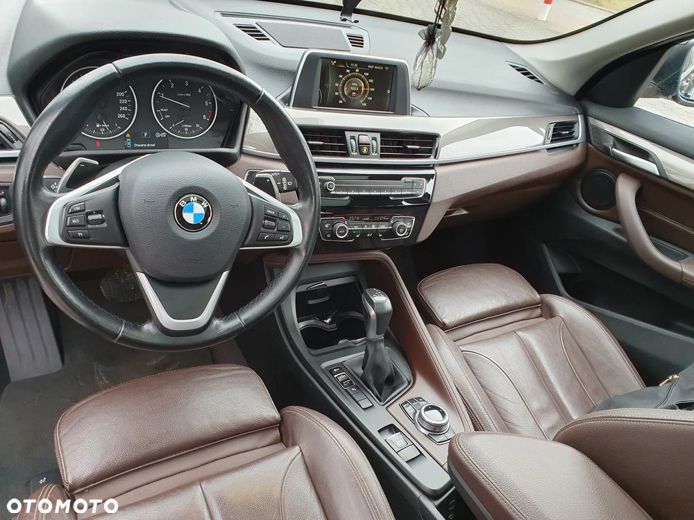 BMW X1 sDrive18d - 11