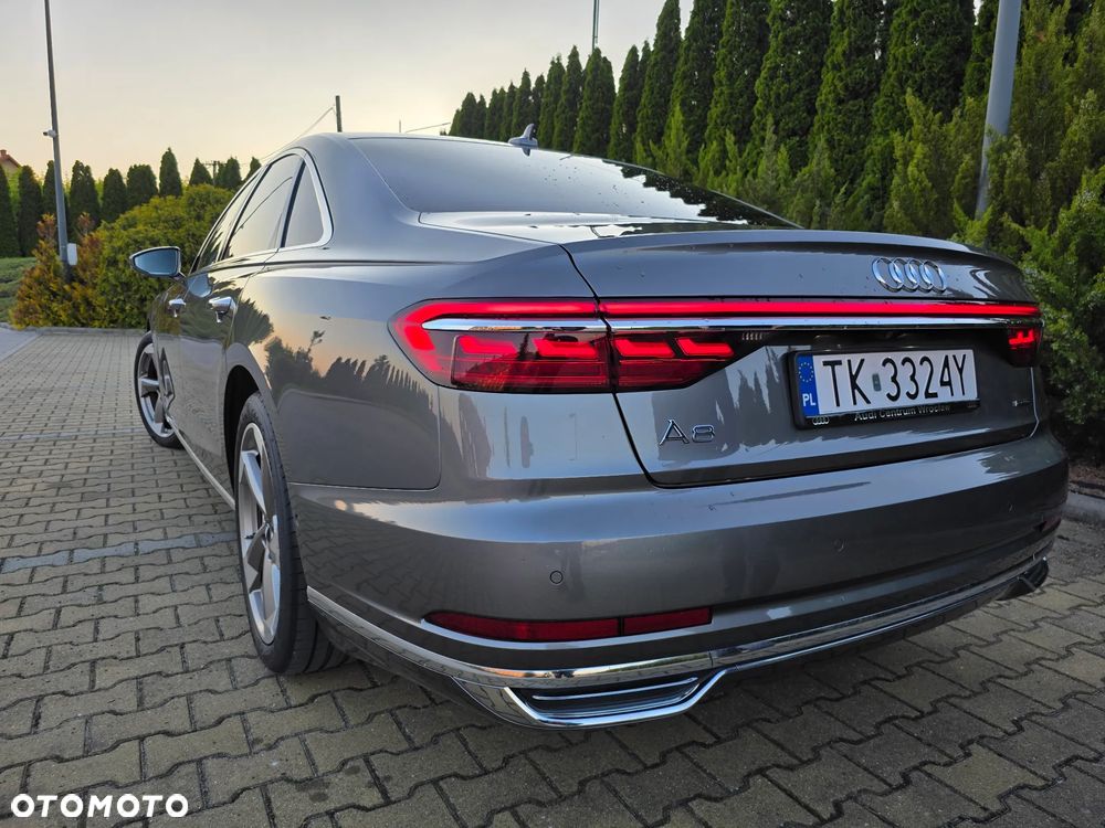 Audi A8 - 7