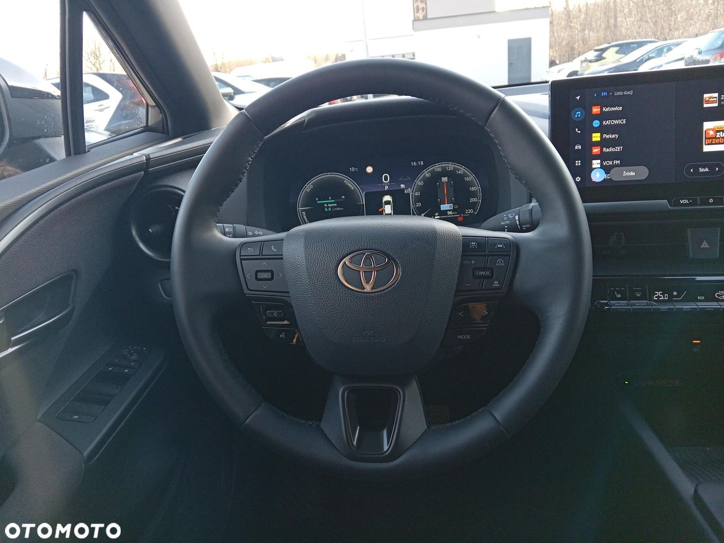 Toyota C-HR - 16