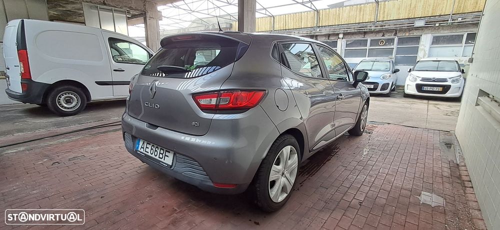 Renault Clio 1.5 dCi Zen - 13