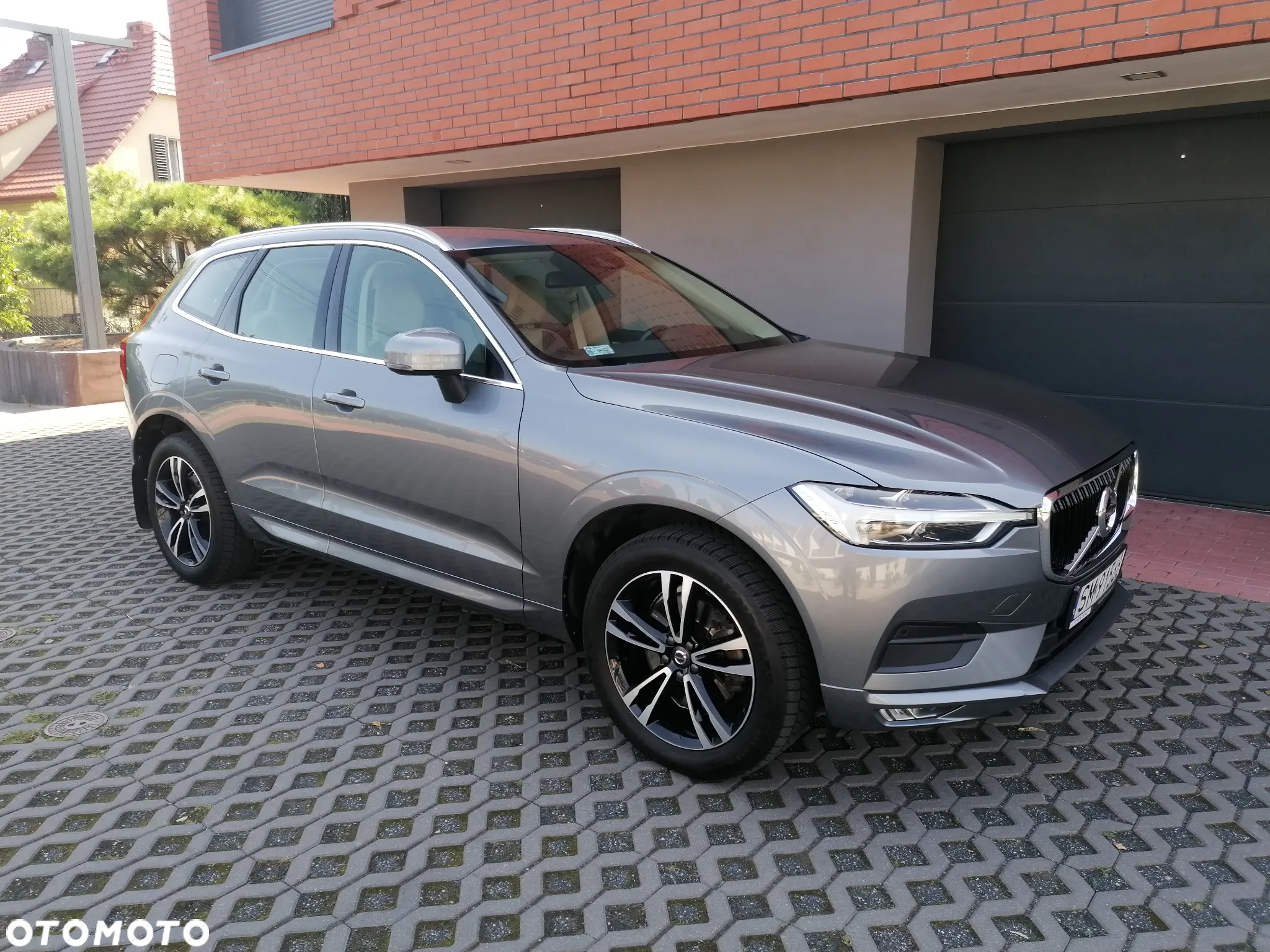 Volvo XC 60 D4 AWD Momentum - 4