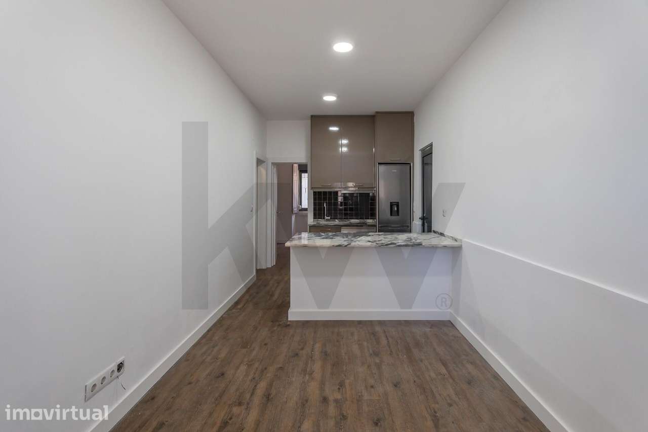 Apartamento T1 com Terraço de 31m2 no Campo Grande - Grande imagem: 3/18