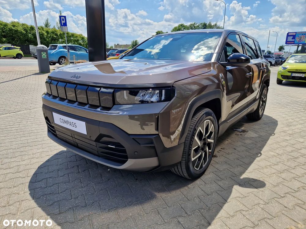 Jeep Compass 73.7kWh Standard Range Altitude FWD - 8