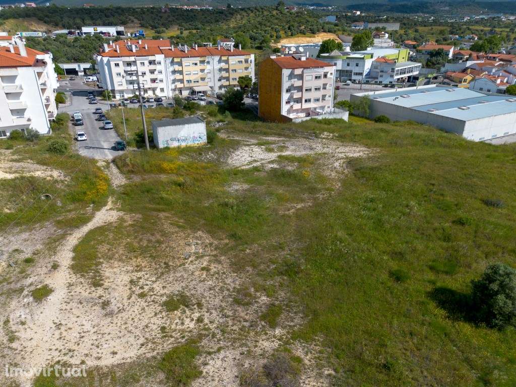 Terreno Urbanizável em Alcanena - IMÓVEL COM BAIXA DE PREÇO - Grande imagem: 3/10