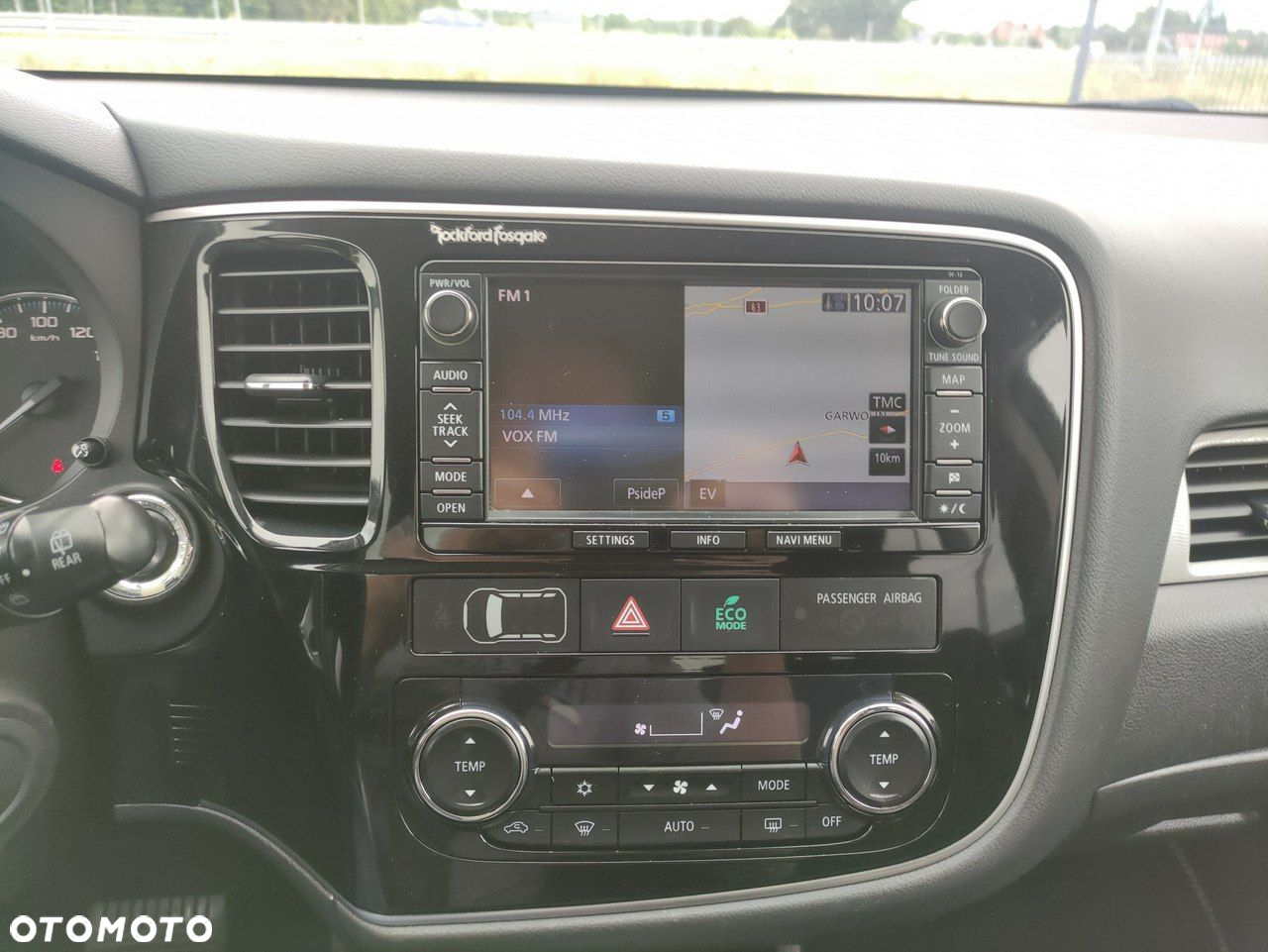 Mitsubishi Outlander - 16