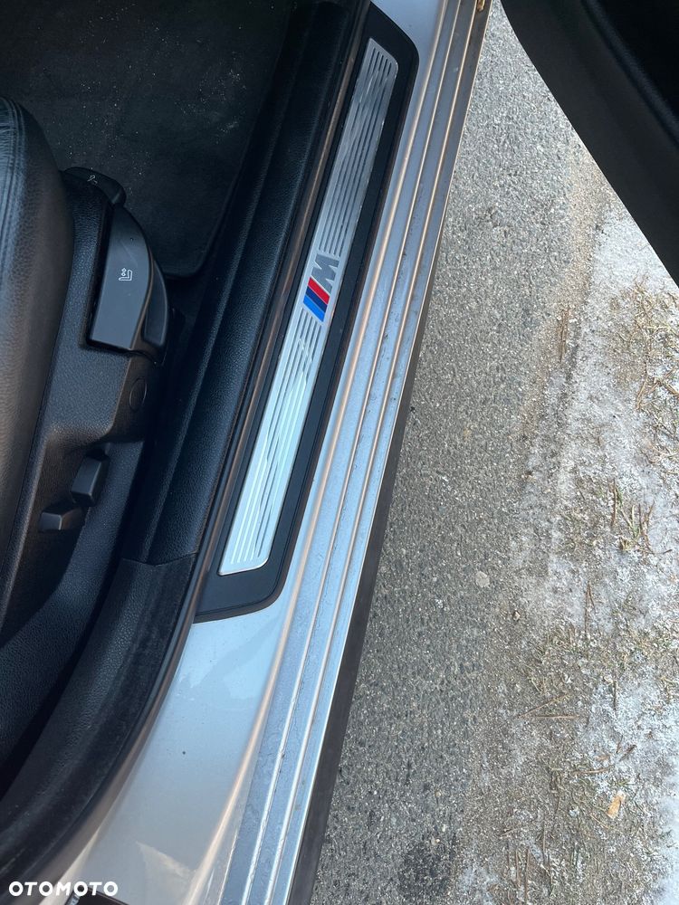 BMW Seria 5 525d xDrive Sport-Aut - 13