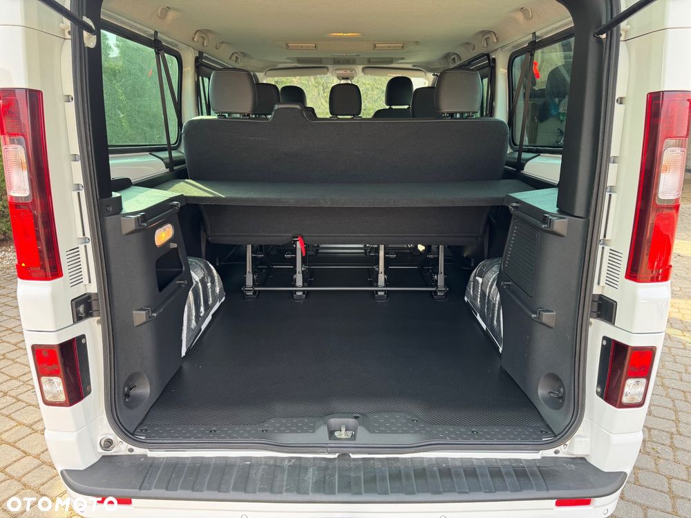 Opel Vivaro - 18