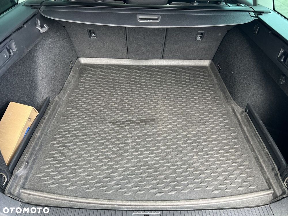 Volkswagen Passat Variant - 29