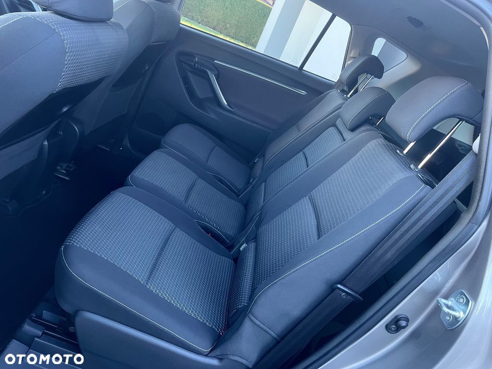 Toyota Verso - 16