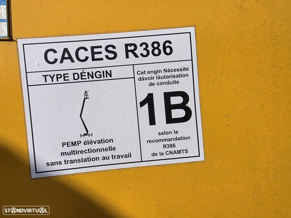 Nissan CABSTAR COM BARQUINHA - 3