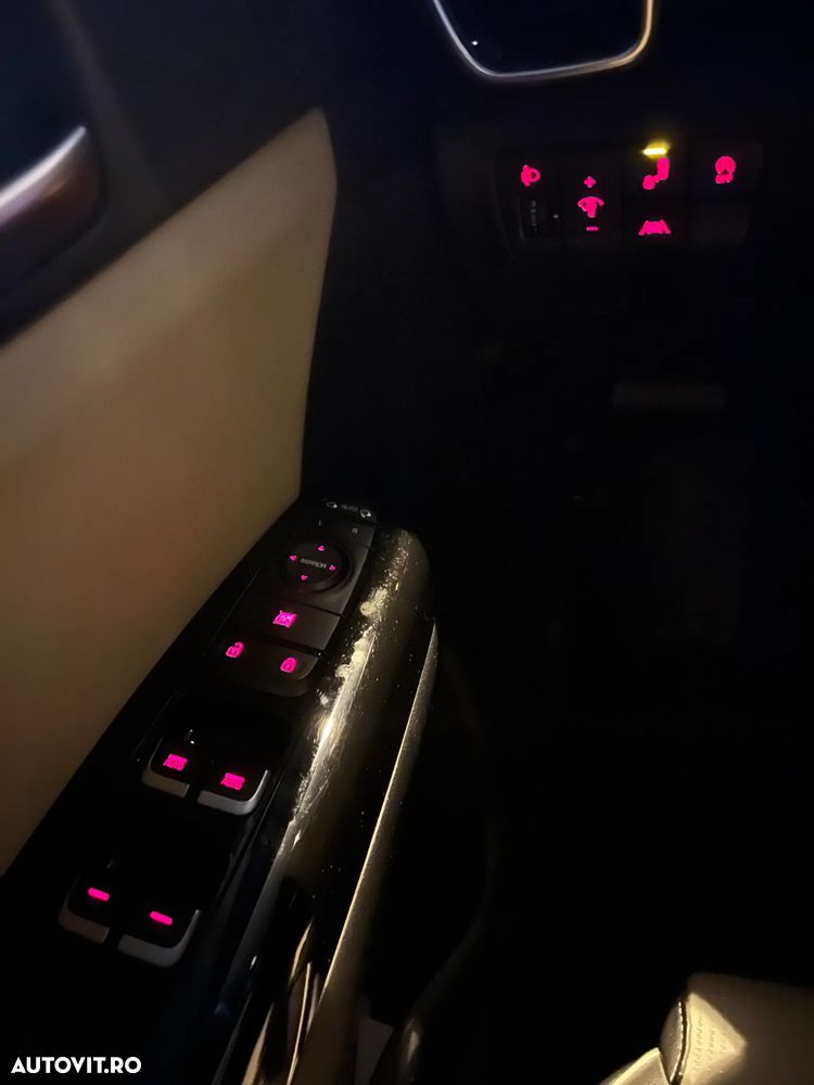 Kia Sportage 1.6 T-GDI 6MT 4x4 GT Line - 25