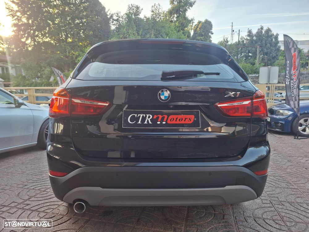 BMW X1 sDrive18d Sport Line - 7