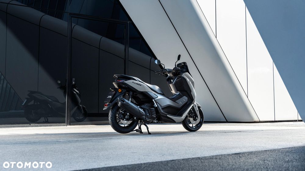 Yamaha NMAX - 4