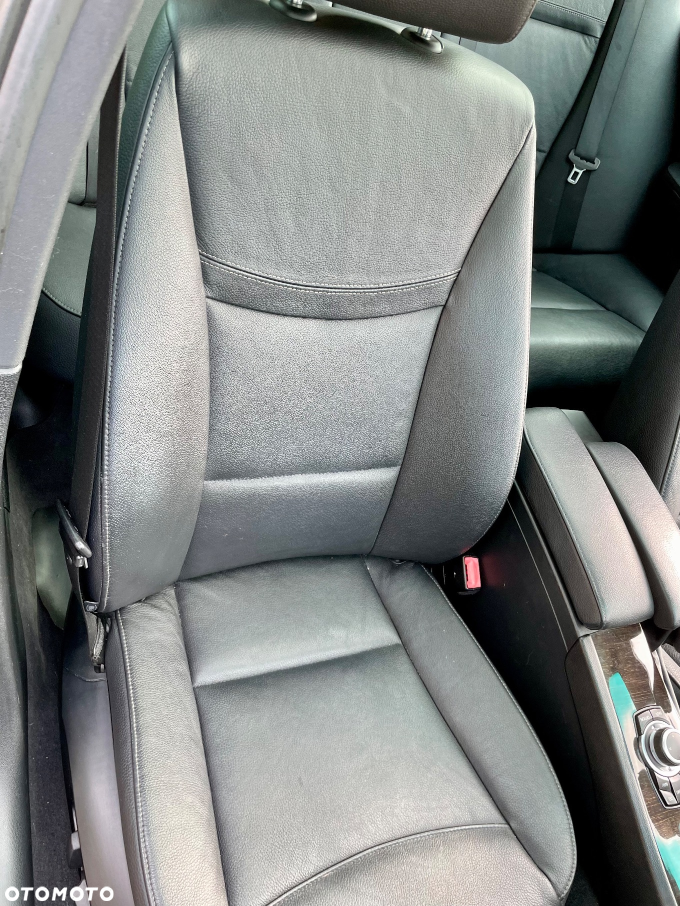 BMW Seria 3 325d DPF Touring Edition Exclusive - 13