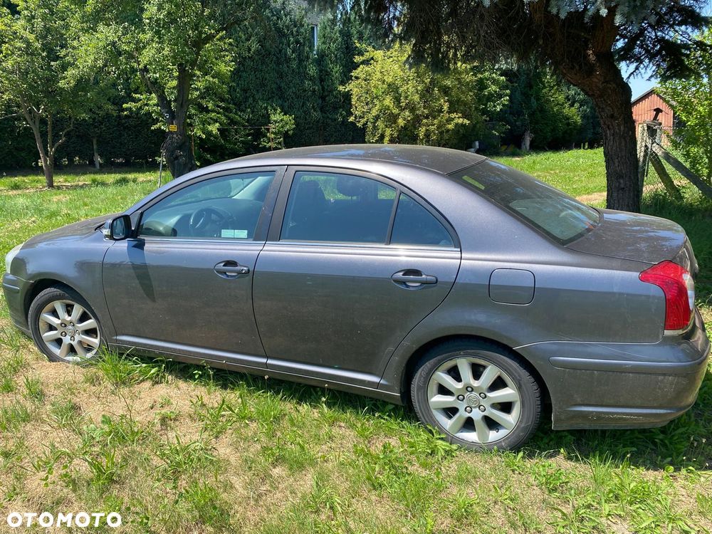 Toyota Avensis 2.2 D-4D Prestige Premium - 4