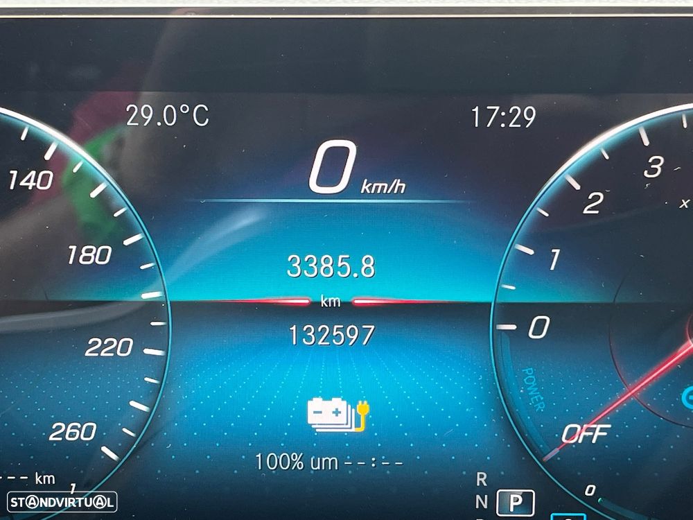 Mercedes-Benz A 250 e 8G-DCT AMG Line Advanced Plus - 10