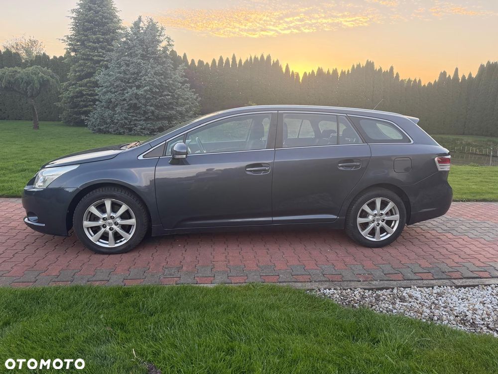Toyota Avensis 2.2 D-4D Executive - 7