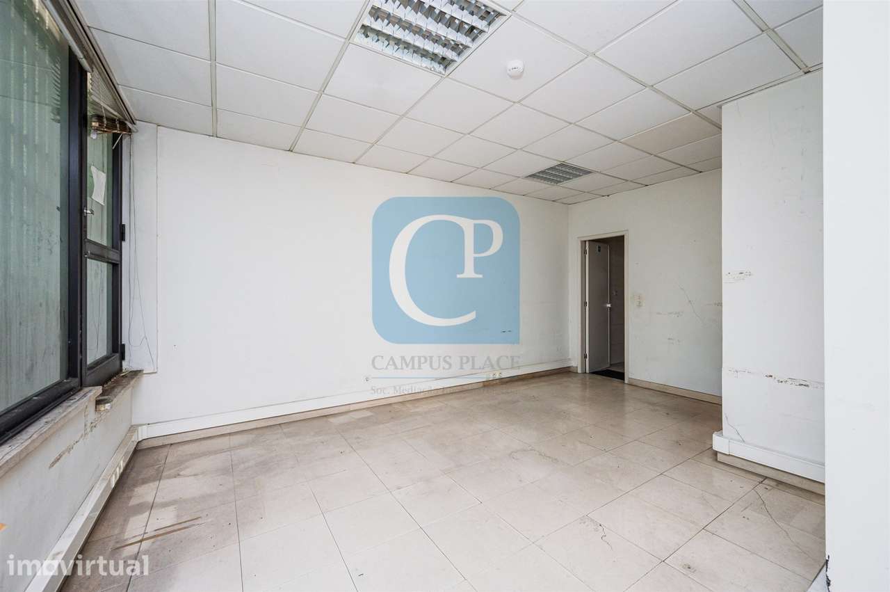 Loja comercial no Bonfim, Porto - Grande imagem: 5/13