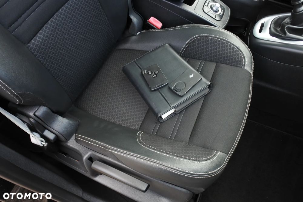 Renault Scenic ENERGY TCe 130 BOSE EDITION - 7