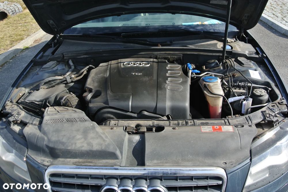 Audi A4 Limousine - 15